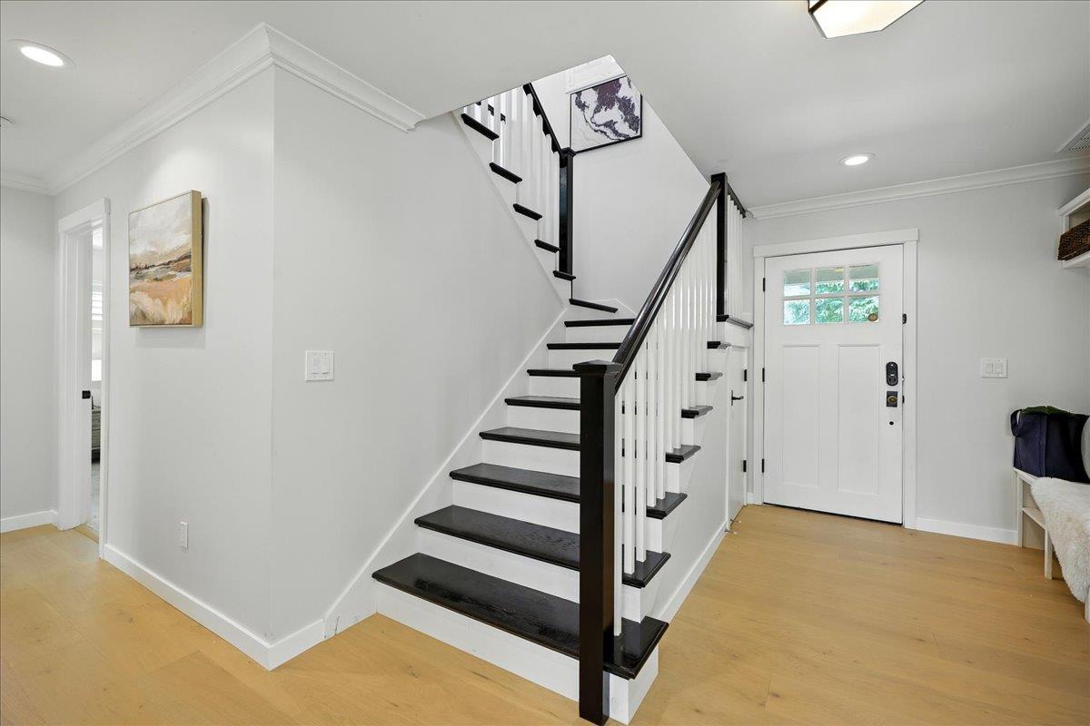 Detail Gallery Image 24 of 117 For 650 Ardis Ave, San Jose,  CA 95117 - 6 Beds | 4/1 Baths
