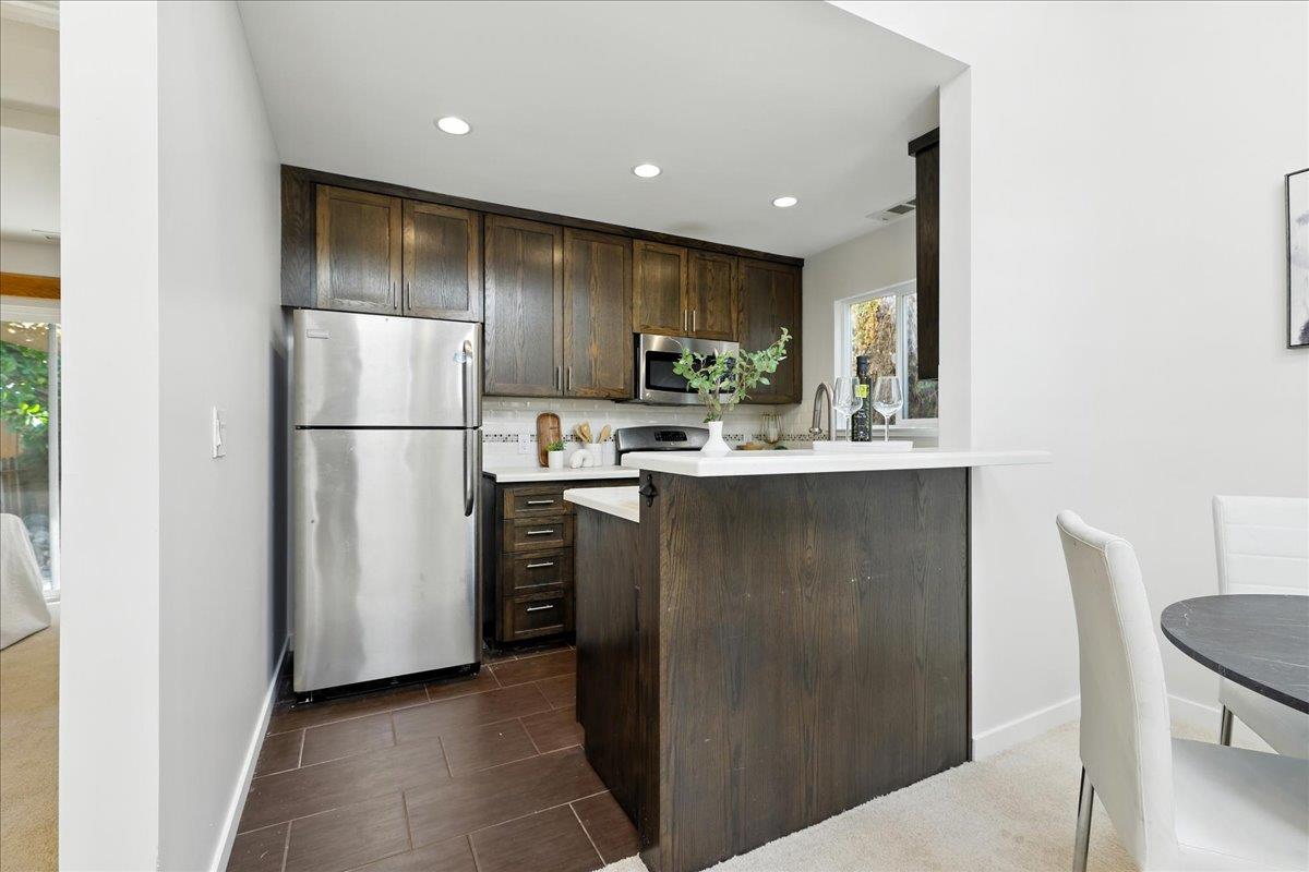 Detail Gallery Image 68 of 117 For 650 Ardis Ave, San Jose,  CA 95117 - 6 Beds | 4/1 Baths
