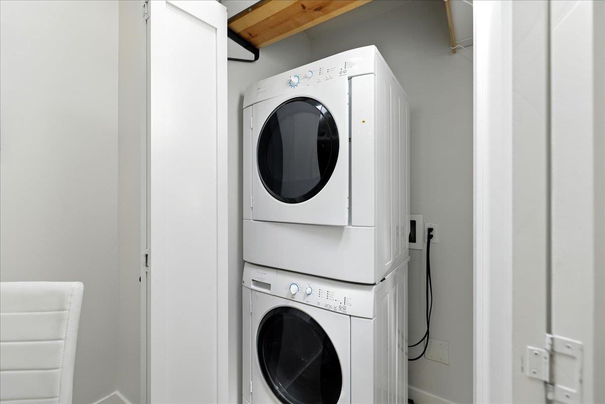 Detail Gallery Image 77 of 117 For 650 Ardis Ave, San Jose,  CA 95117 - 6 Beds | 4/1 Baths