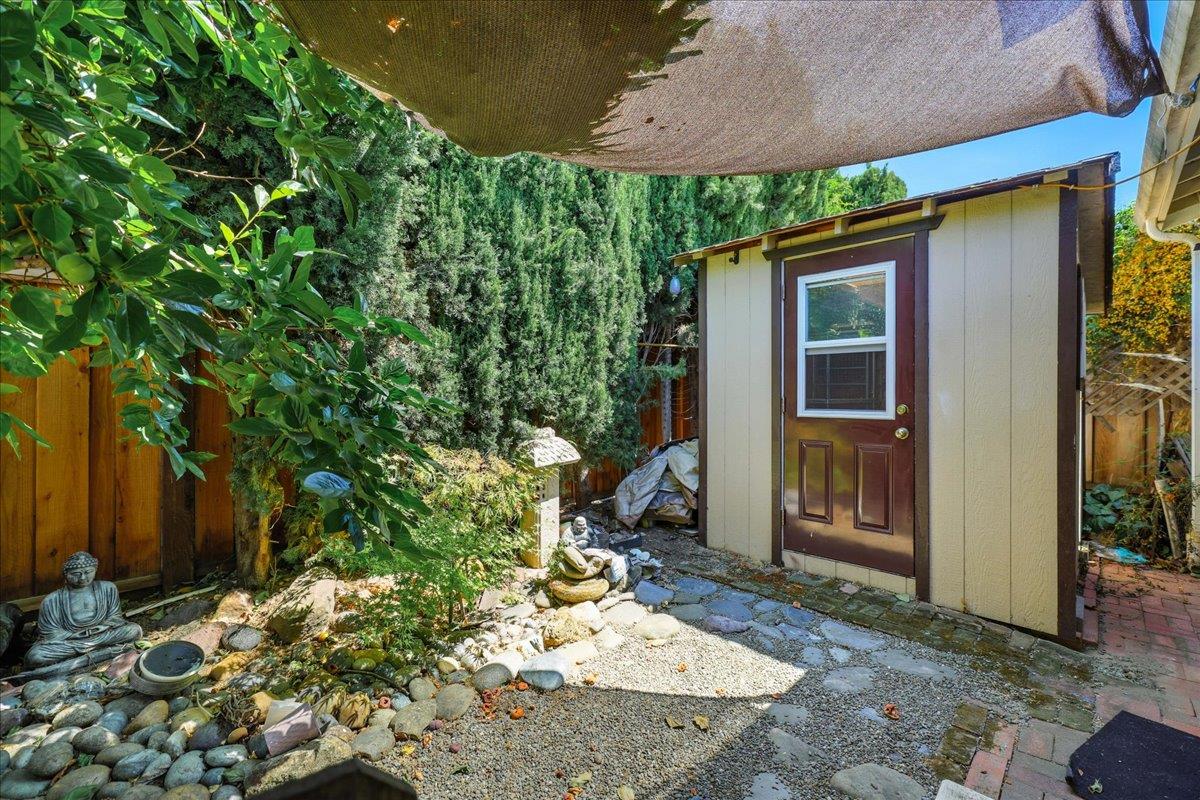 Detail Gallery Image 78 of 117 For 650 Ardis Ave, San Jose,  CA 95117 - 6 Beds | 4/1 Baths