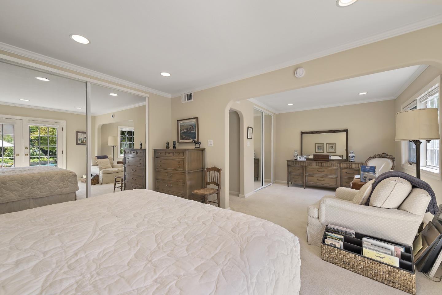 Detail Gallery Image 10 of 35 For 770 Mora Dr, Los Altos,  CA 94024 - 4 Beds | 2/1 Baths
