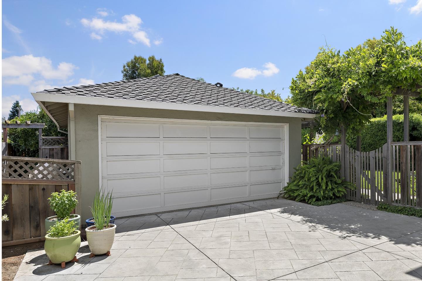 Detail Gallery Image 28 of 35 For 770 Mora Dr, Los Altos,  CA 94024 - 4 Beds | 2/1 Baths