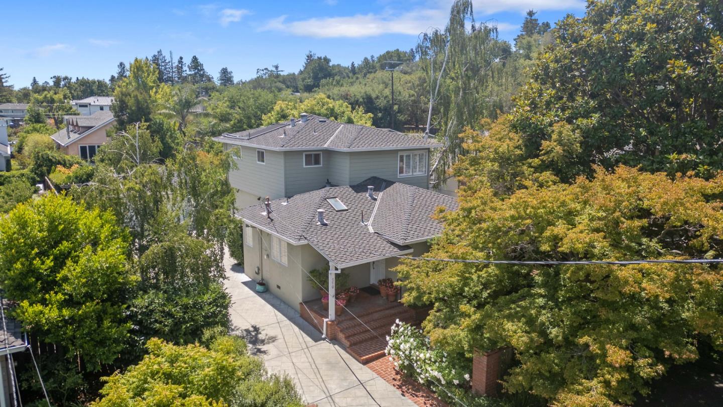 Detail Gallery Image 29 of 35 For 770 Mora Dr, Los Altos,  CA 94024 - 4 Beds | 2/1 Baths