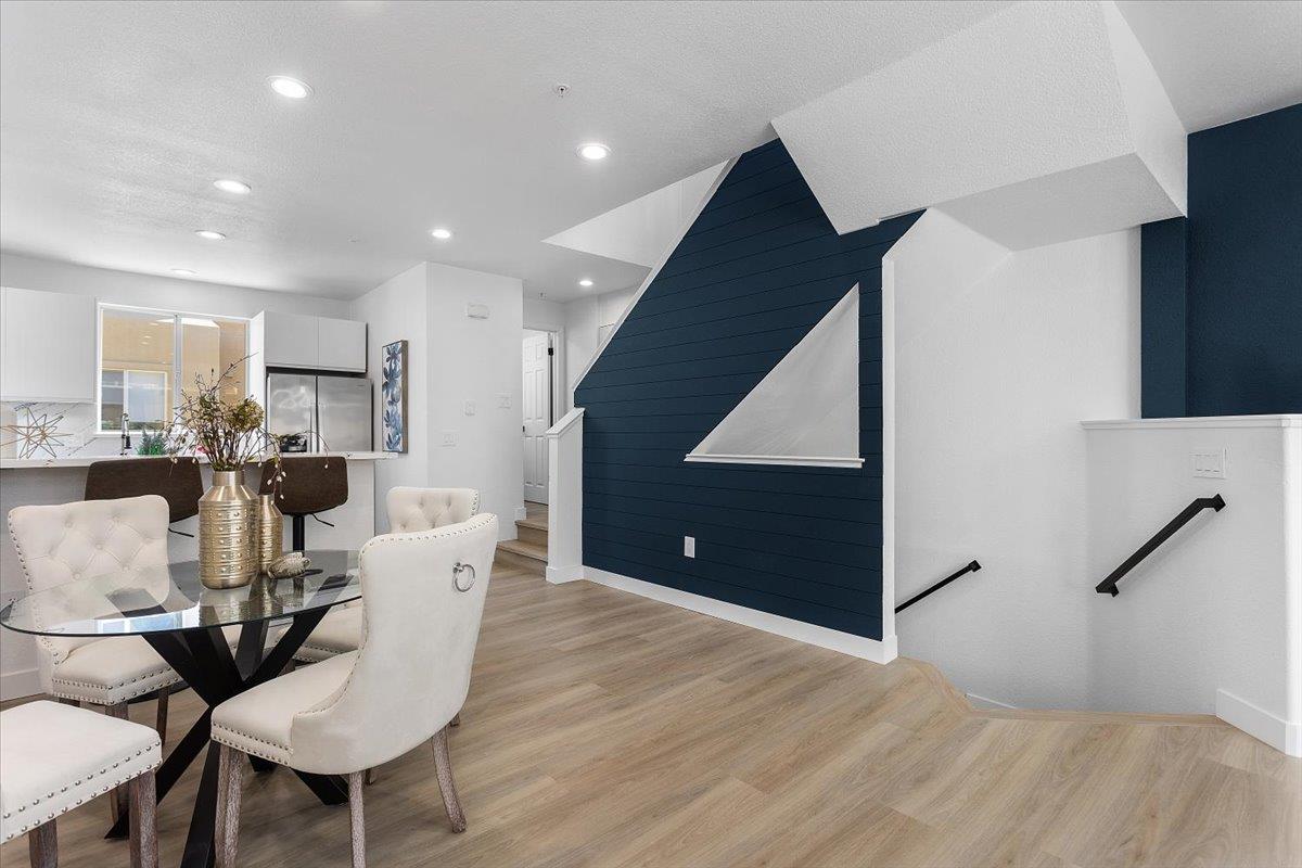 Detail Gallery Image 11 of 37 For 1690 Civic Center Dr #402,  Santa Clara,  CA 95050 - 2 Beds | 2/1 Baths