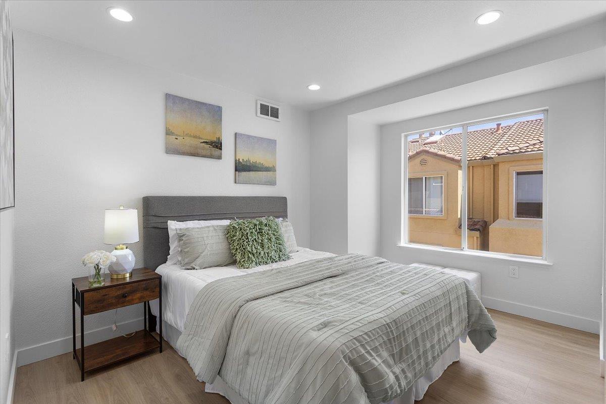 Detail Gallery Image 25 of 37 For 1690 Civic Center Dr #402,  Santa Clara,  CA 95050 - 2 Beds | 2/1 Baths