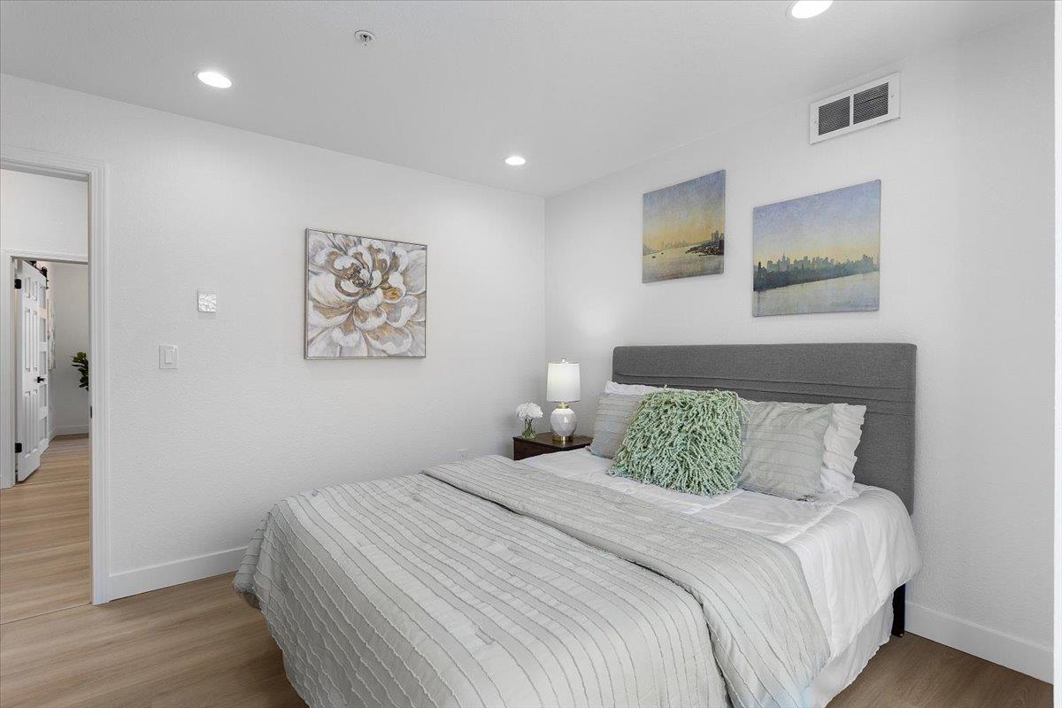 Detail Gallery Image 26 of 37 For 1690 Civic Center Dr #402,  Santa Clara,  CA 95050 - 2 Beds | 2/1 Baths