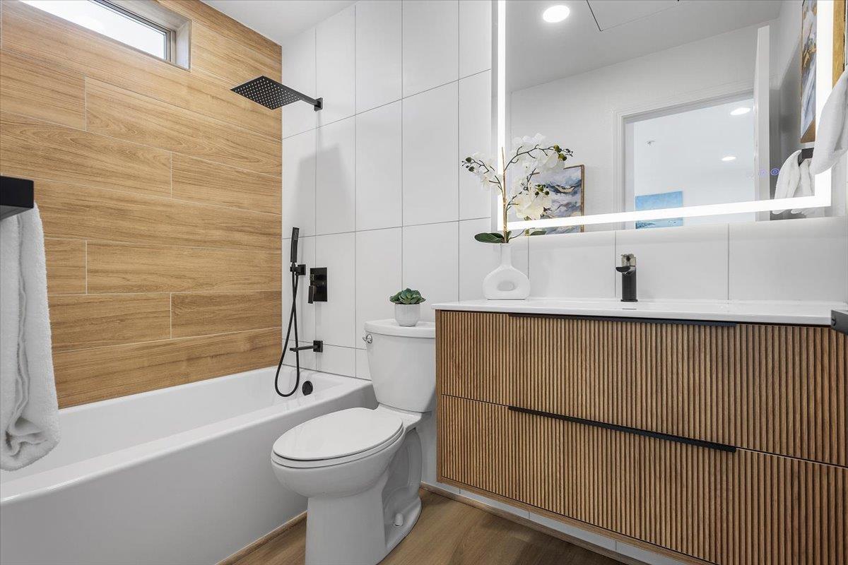 Detail Gallery Image 28 of 37 For 1690 Civic Center Dr #402,  Santa Clara,  CA 95050 - 2 Beds | 2/1 Baths