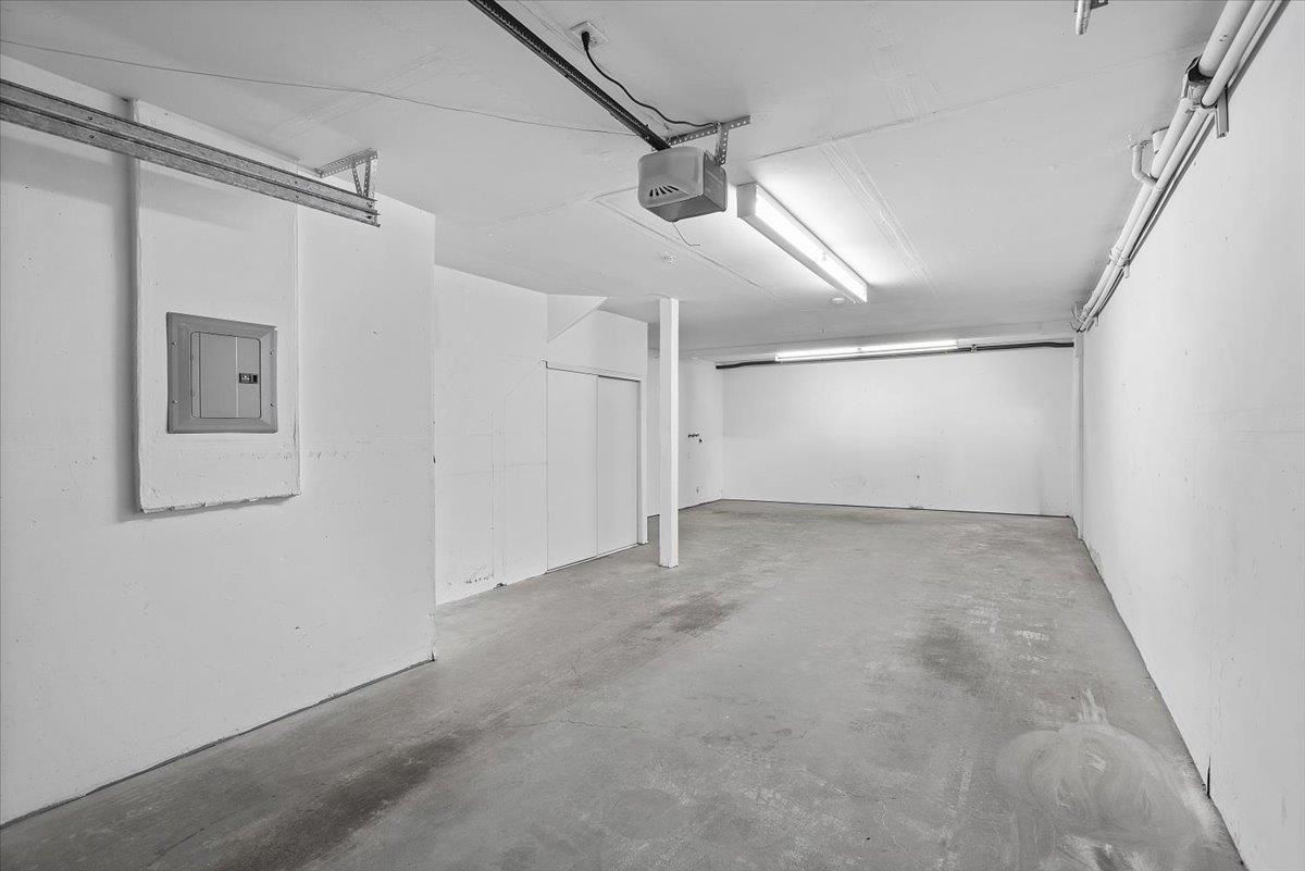 Detail Gallery Image 32 of 37 For 1690 Civic Center Dr #402,  Santa Clara,  CA 95050 - 2 Beds | 2/1 Baths