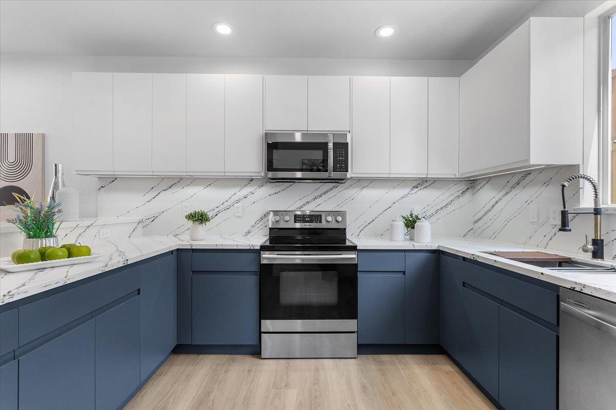 Detail Gallery Image 6 of 37 For 1690 Civic Center Dr #402,  Santa Clara,  CA 95050 - 2 Beds | 2/1 Baths