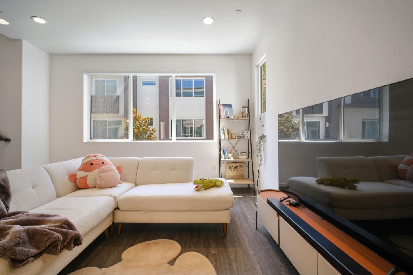Detail Gallery Image 3 of 34 For 323 Flinder Pl, San Jose,  CA 95123 - 3 Beds | 2/2 Baths
