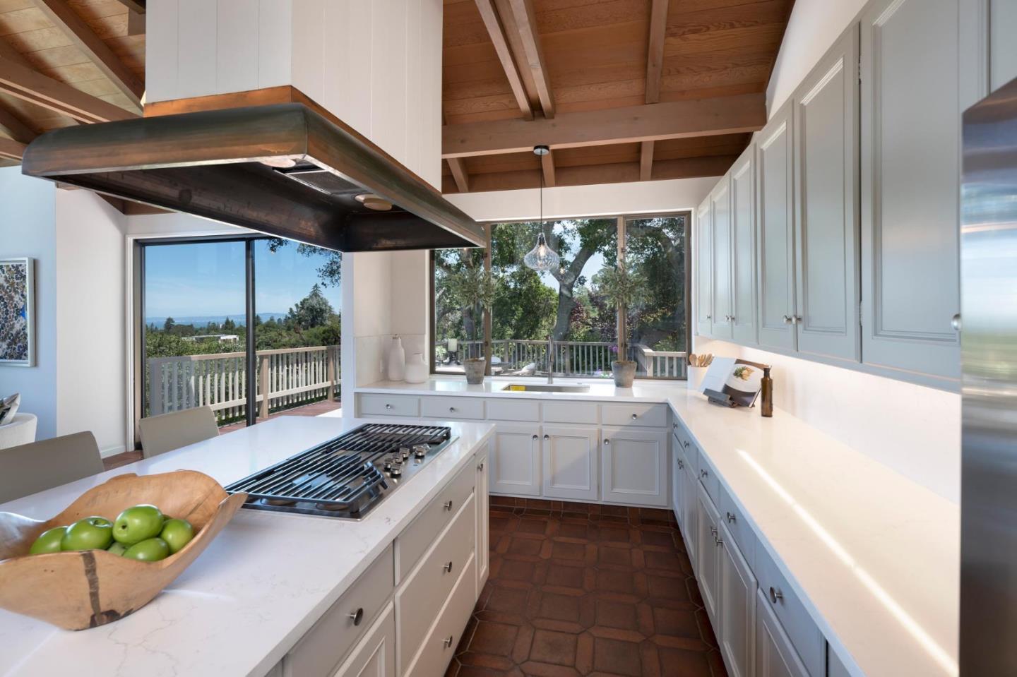 Detail Gallery Image 11 of 36 For 940 Hayne Rd, Hillsborough,  CA 94010 - 4 Beds | 4/1 Baths