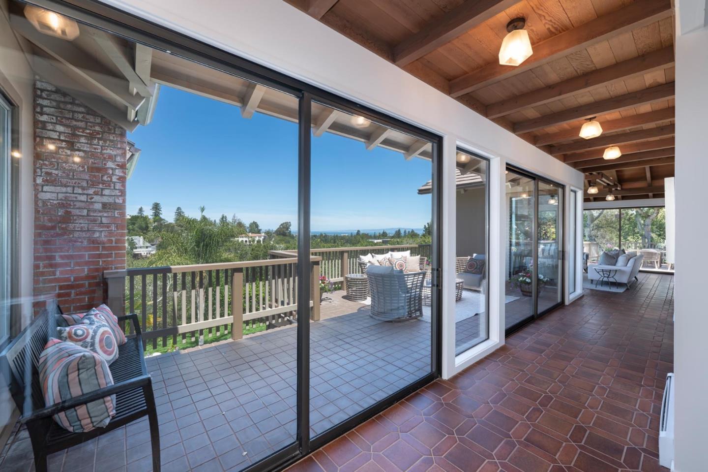 Detail Gallery Image 4 of 36 For 940 Hayne Rd, Hillsborough,  CA 94010 - 4 Beds | 4/1 Baths
