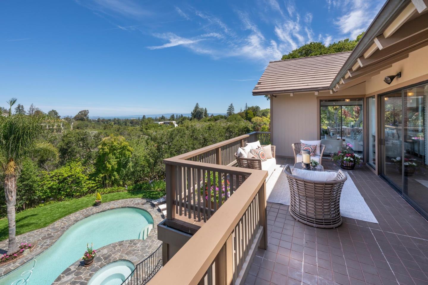 Detail Gallery Image 5 of 36 For 940 Hayne Rd, Hillsborough,  CA 94010 - 4 Beds | 4/1 Baths