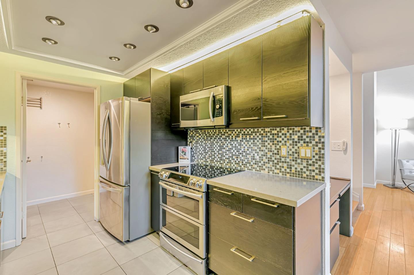 Detail Gallery Image 11 of 36 For 7378 Tulare Hill Dr, San Jose,  CA 95139 - 2 Beds | 2/1 Baths