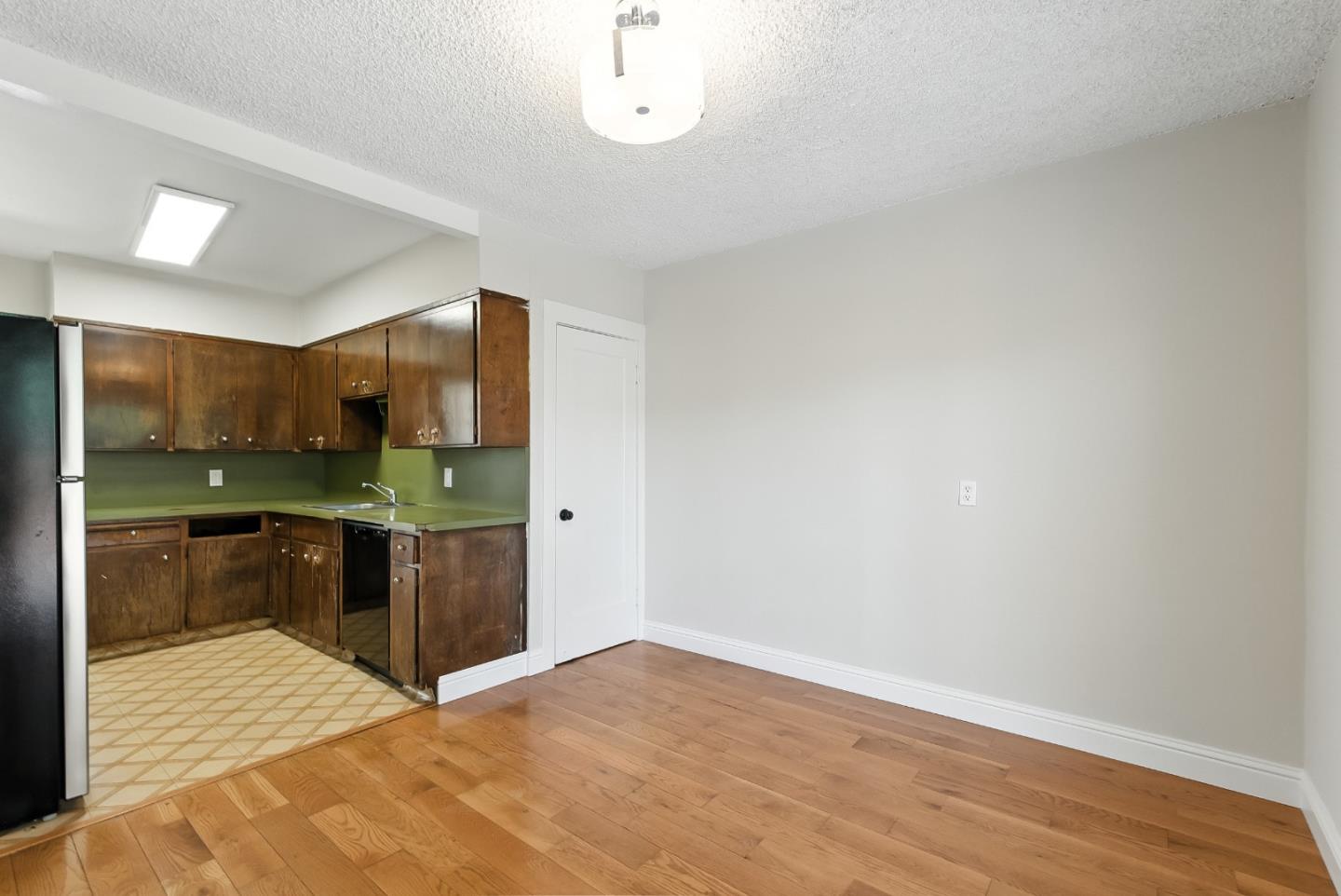 Detail Gallery Image 10 of 25 For 551 Green Ave, San Bruno,  CA 94066 - 2 Beds | 1 Baths