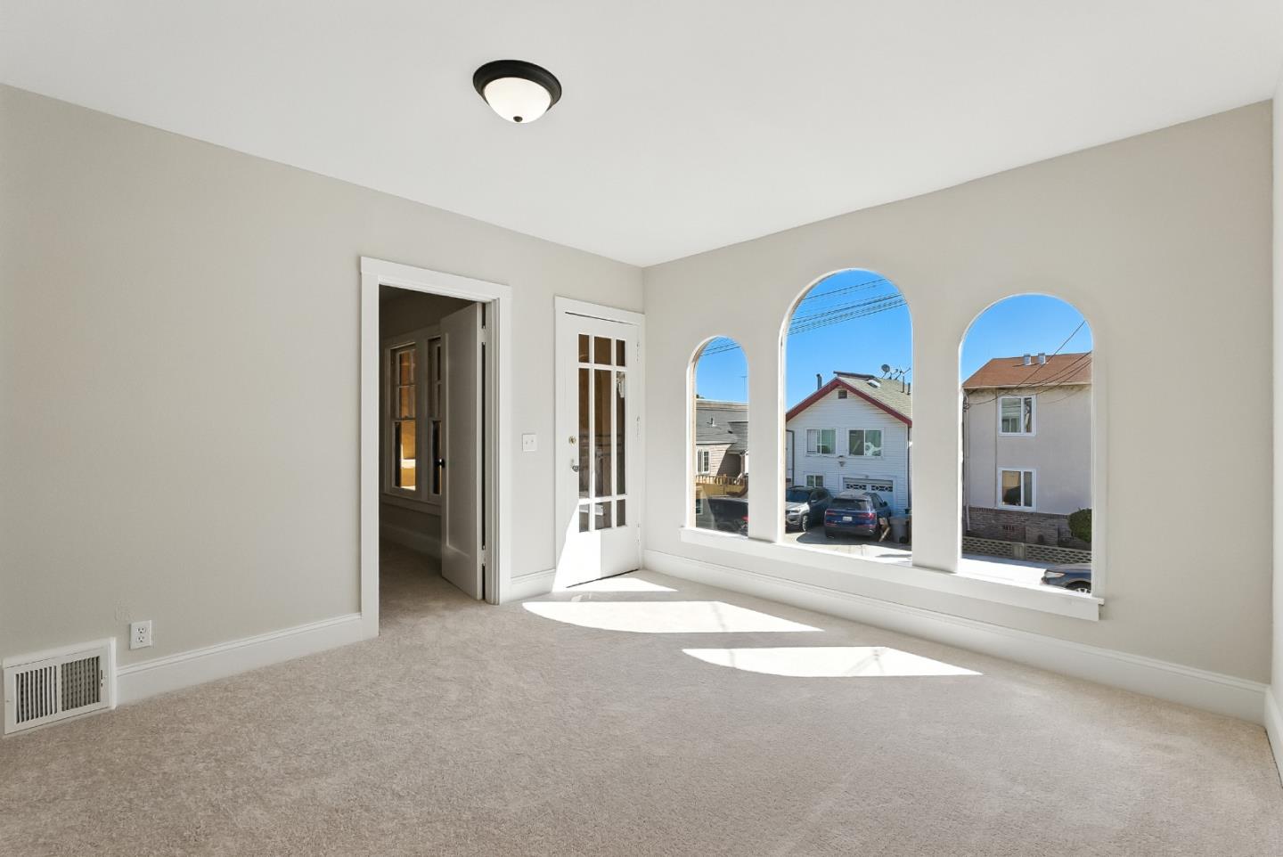 Detail Gallery Image 3 of 25 For 551 Green Ave, San Bruno,  CA 94066 - 2 Beds | 1 Baths