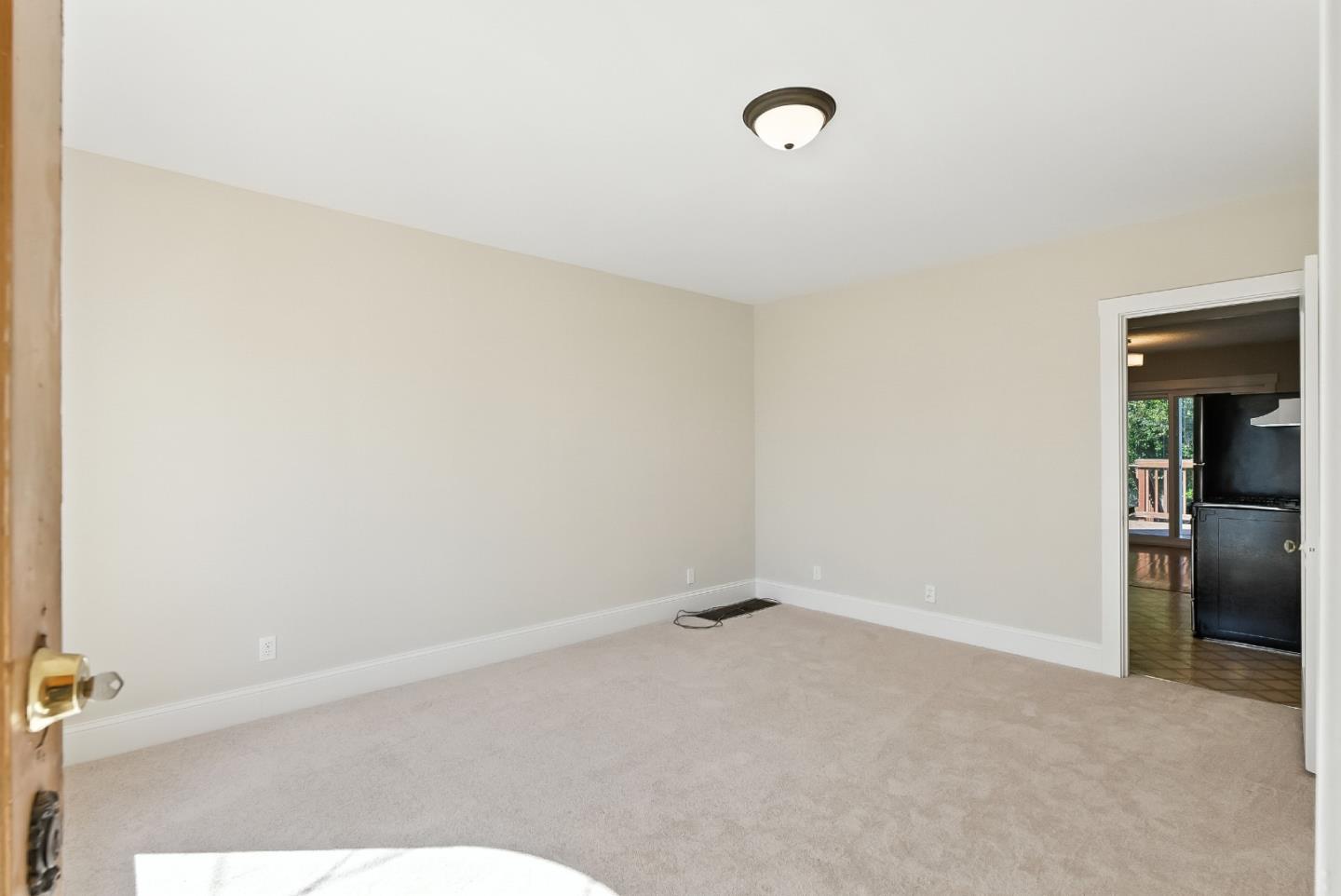Detail Gallery Image 4 of 25 For 551 Green Ave, San Bruno,  CA 94066 - 2 Beds | 1 Baths
