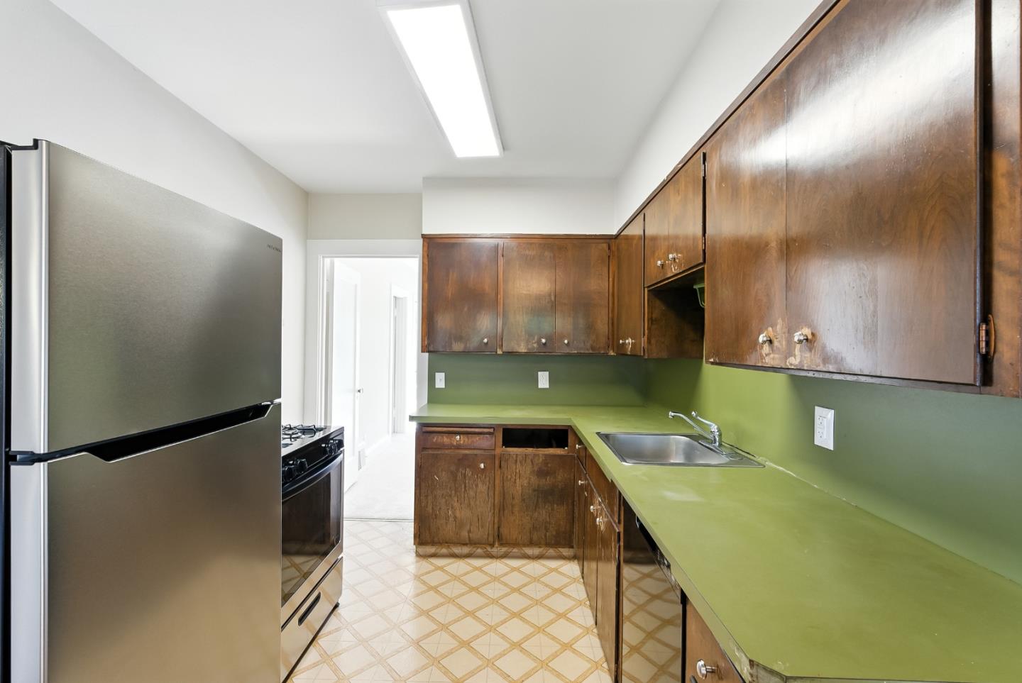 Detail Gallery Image 7 of 25 For 551 Green Ave, San Bruno,  CA 94066 - 2 Beds | 1 Baths
