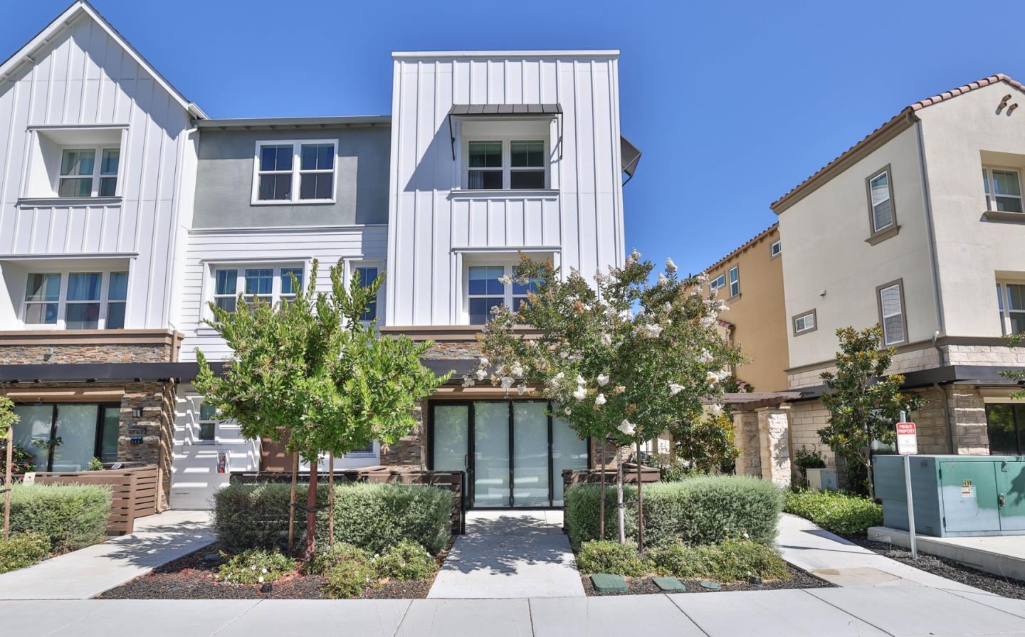Detail Gallery Image 1 of 29 For 1435 El Camino Real, Santa Clara,  CA 95050 - 4 Beds | 3/1 Baths