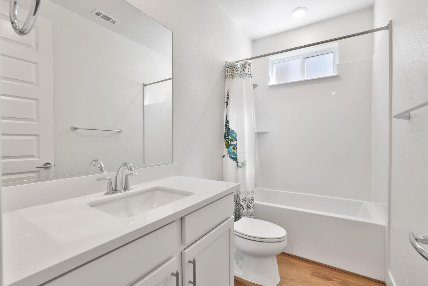 Detail Gallery Image 14 of 29 For 1435 El Camino Real, Santa Clara,  CA 95050 - 4 Beds | 3/1 Baths