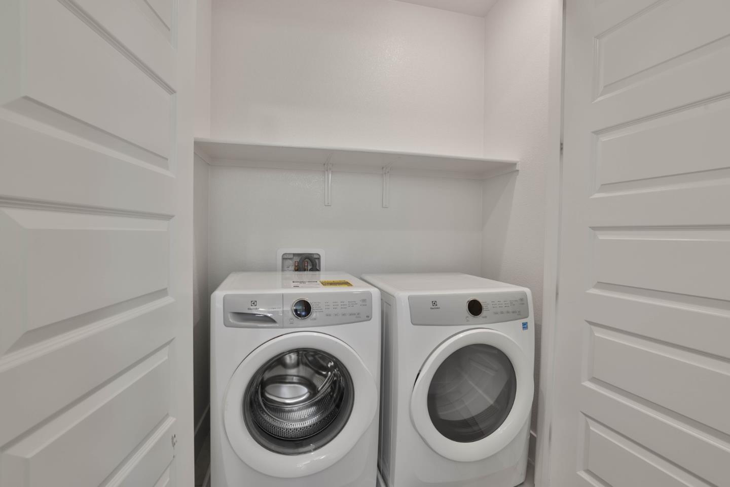 Detail Gallery Image 20 of 29 For 1435 El Camino Real, Santa Clara,  CA 95050 - 4 Beds | 3/1 Baths