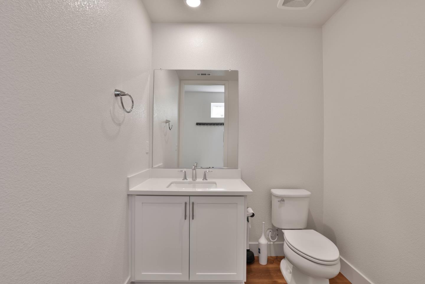 Detail Gallery Image 6 of 29 For 1435 El Camino Real, Santa Clara,  CA 95050 - 4 Beds | 3/1 Baths