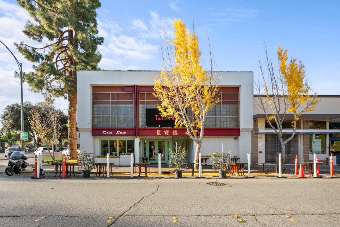 Detail Gallery Image 2 of 60 For 560 Waverley St, Palo Alto,  CA 94301 - – Beds | – Baths