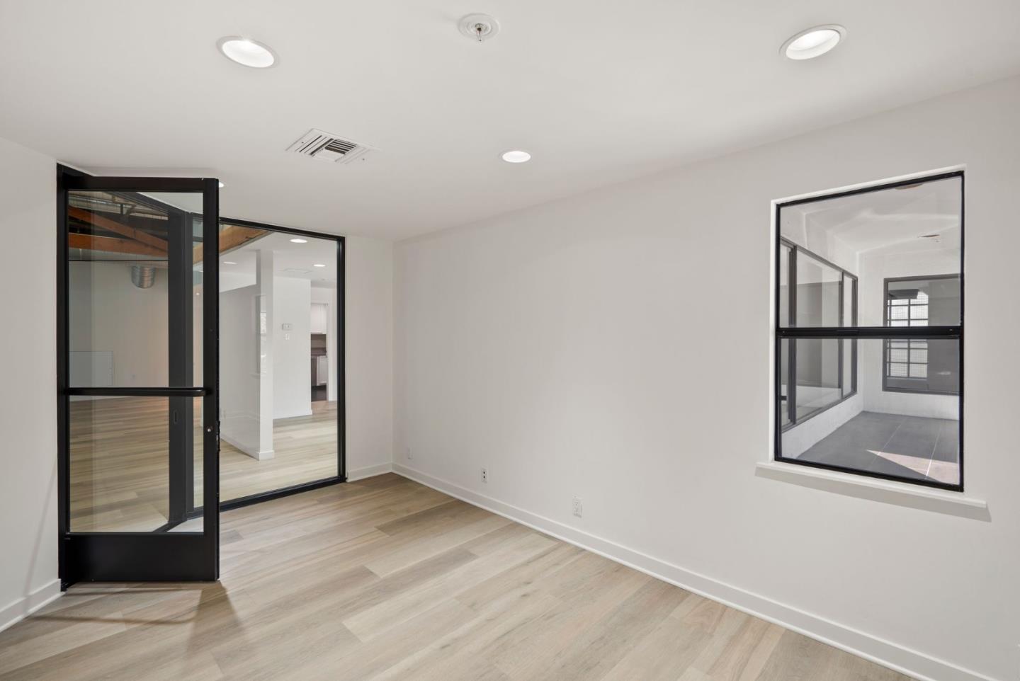 Detail Gallery Image 45 of 60 For 560 Waverley St, Palo Alto,  CA 94301 - – Beds | – Baths