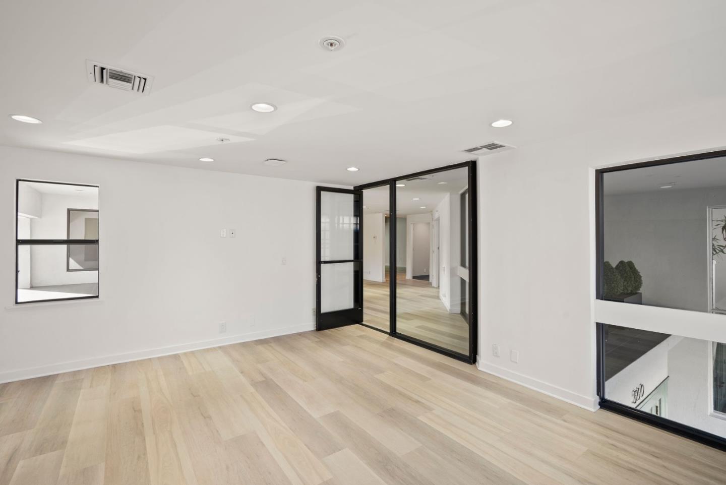 Detail Gallery Image 50 of 60 For 560 Waverley St, Palo Alto,  CA 94301 - – Beds | – Baths