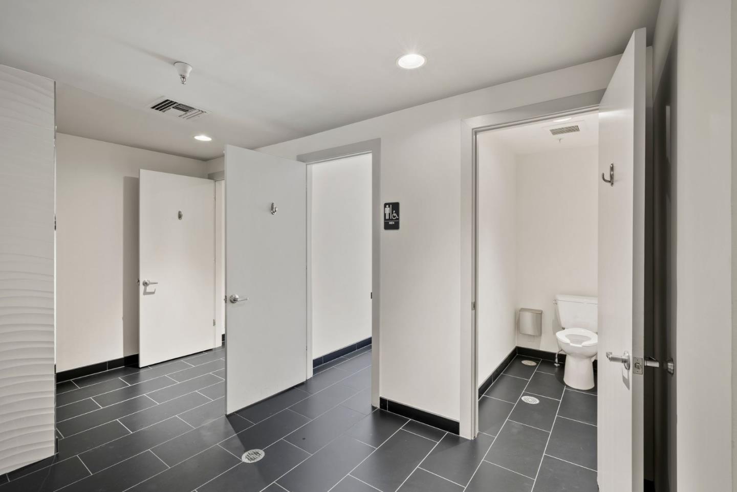 Detail Gallery Image 58 of 60 For 560 Waverley St, Palo Alto,  CA 94301 - – Beds | – Baths