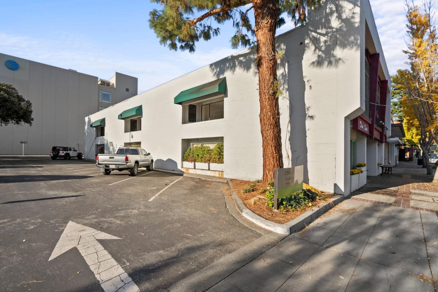 Detail Gallery Image 6 of 60 For 560 Waverley St, Palo Alto,  CA 94301 - – Beds | – Baths