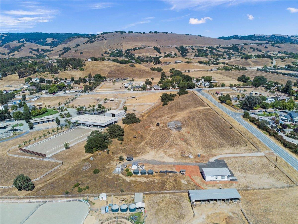 Detail Gallery Image 25 of 32 For 2055 Rucker Ave, Gilroy,  CA 95020 - 3 Beds | 2 Baths