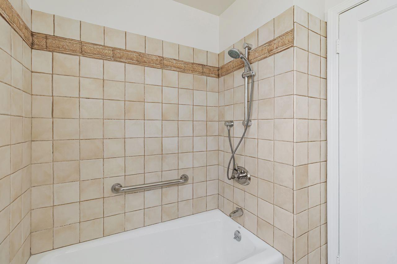 Detail Gallery Image 10 of 43 For 833 Alameda De Las Pulgas, Belmont,  CA 94002 - 2 Beds | 1 Baths