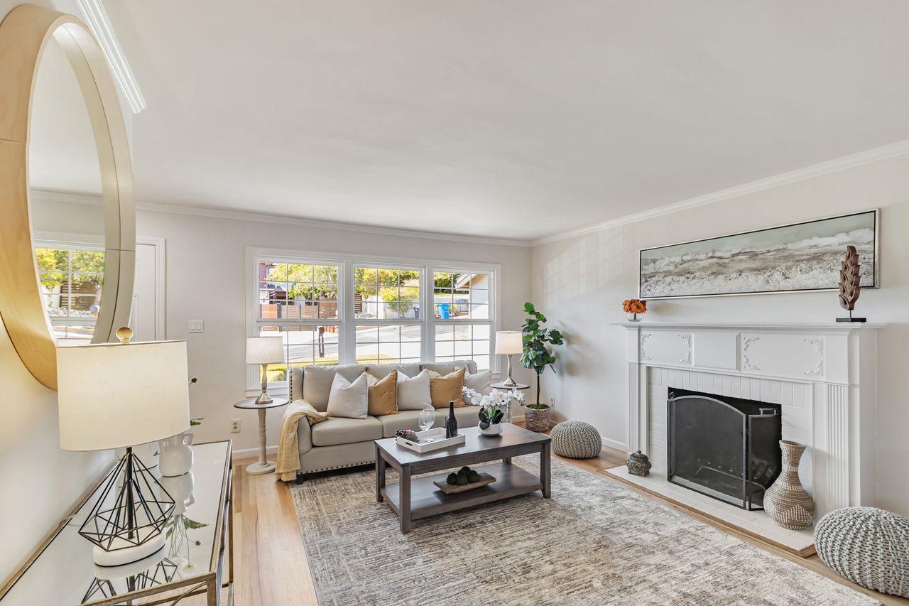 Detail Gallery Image 2 of 43 For 833 Alameda De Las Pulgas, Belmont,  CA 94002 - 2 Beds | 1 Baths