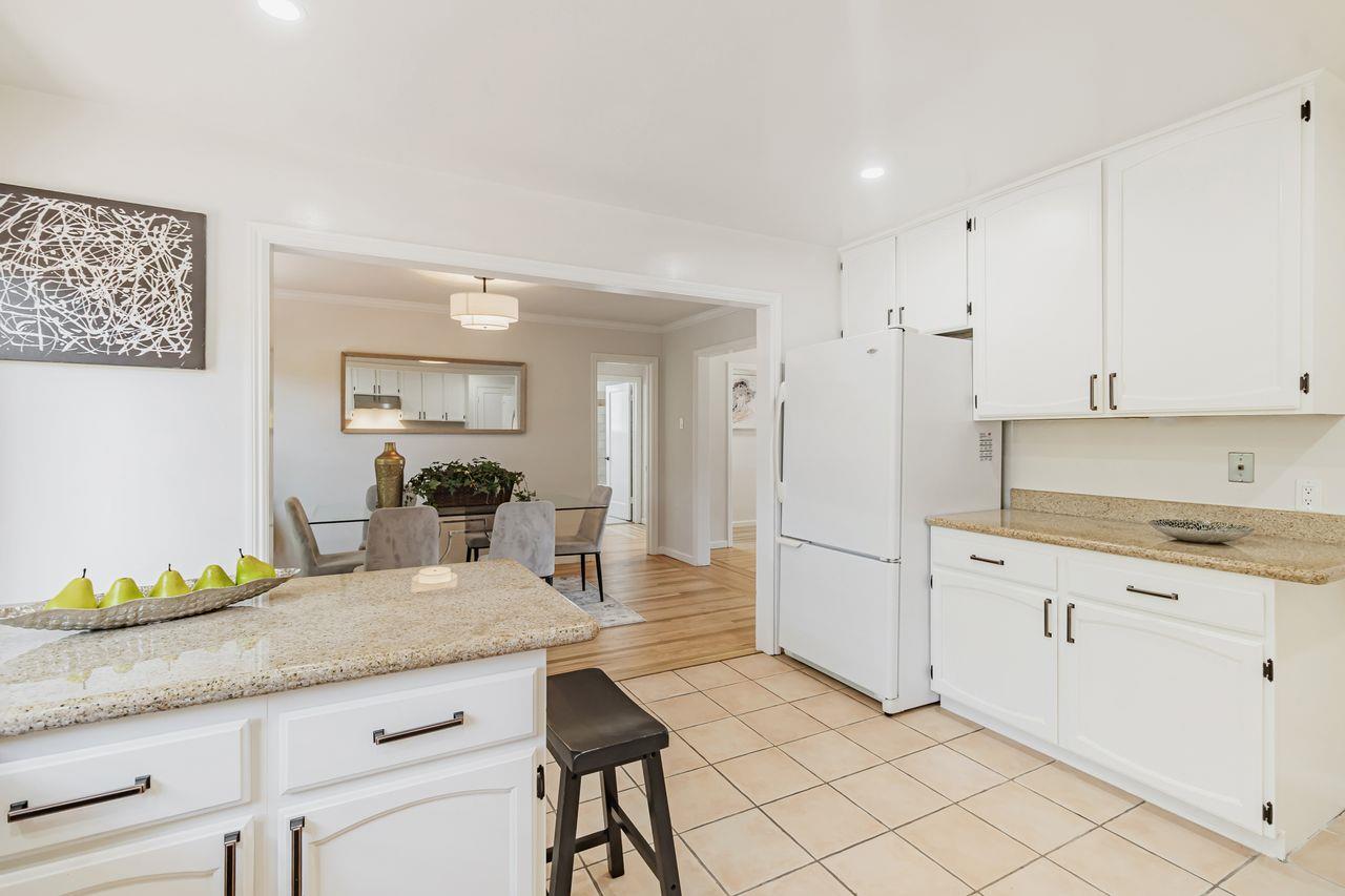Detail Gallery Image 20 of 43 For 833 Alameda De Las Pulgas, Belmont,  CA 94002 - 2 Beds | 1 Baths
