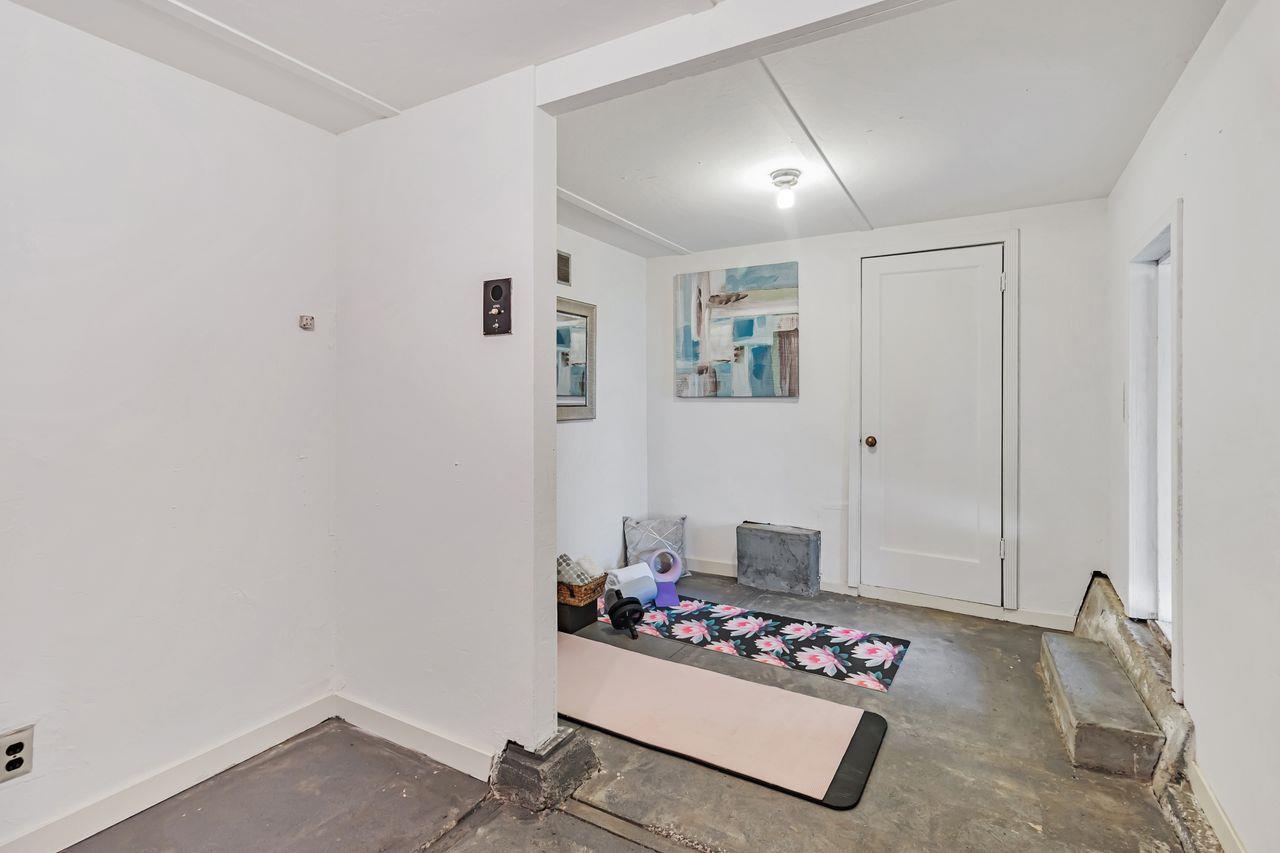 Detail Gallery Image 28 of 43 For 833 Alameda De Las Pulgas, Belmont,  CA 94002 - 2 Beds | 1 Baths