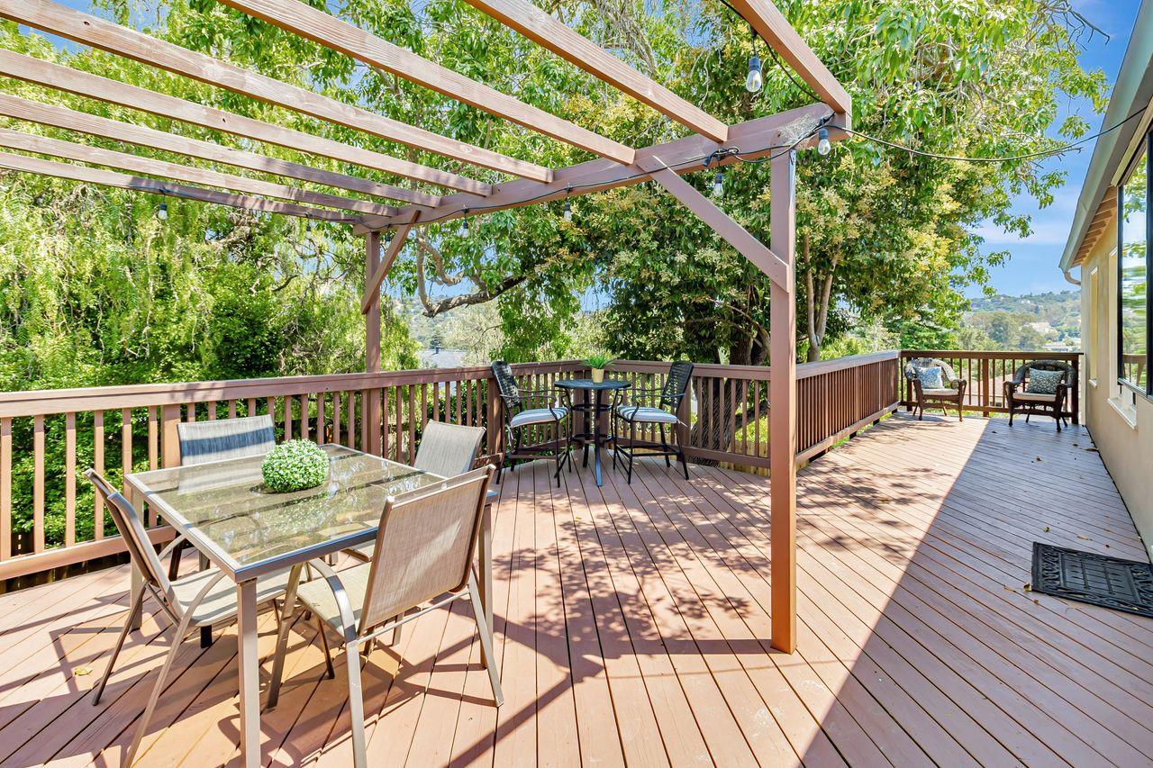 Detail Gallery Image 30 of 43 For 833 Alameda De Las Pulgas, Belmont,  CA 94002 - 2 Beds | 1 Baths