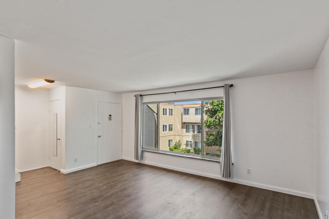 Detail Gallery Image 5 of 26 For 4425 Norwalk Dr #2,  San Jose,  CA 95129 - 2 Beds | 1/1 Baths