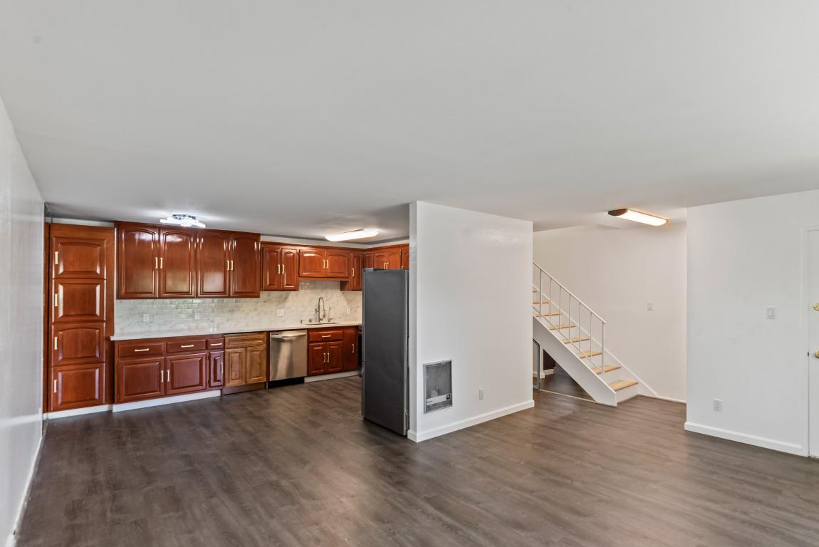 Detail Gallery Image 8 of 26 For 4425 Norwalk Dr #2,  San Jose,  CA 95129 - 2 Beds | 1/1 Baths