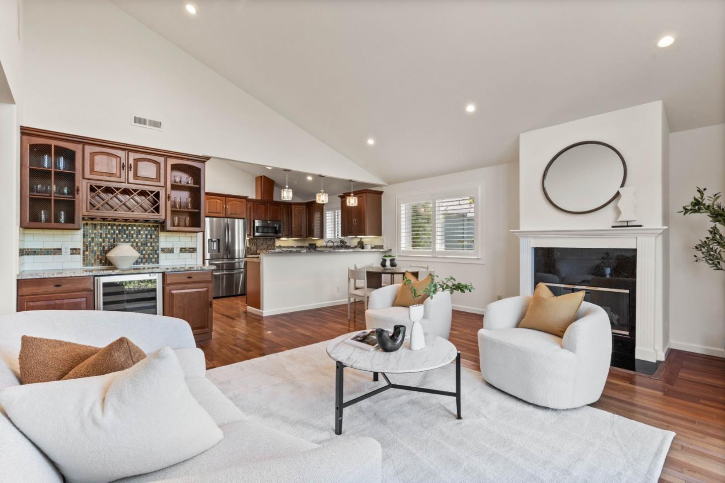 Detail Gallery Image 14 of 28 For 875 Sunset Dr, San Carlos,  CA 94070 - 3 Beds | 2/1 Baths
