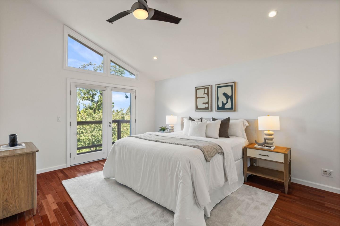 Detail Gallery Image 15 of 28 For 875 Sunset Dr, San Carlos,  CA 94070 - 3 Beds | 2/1 Baths