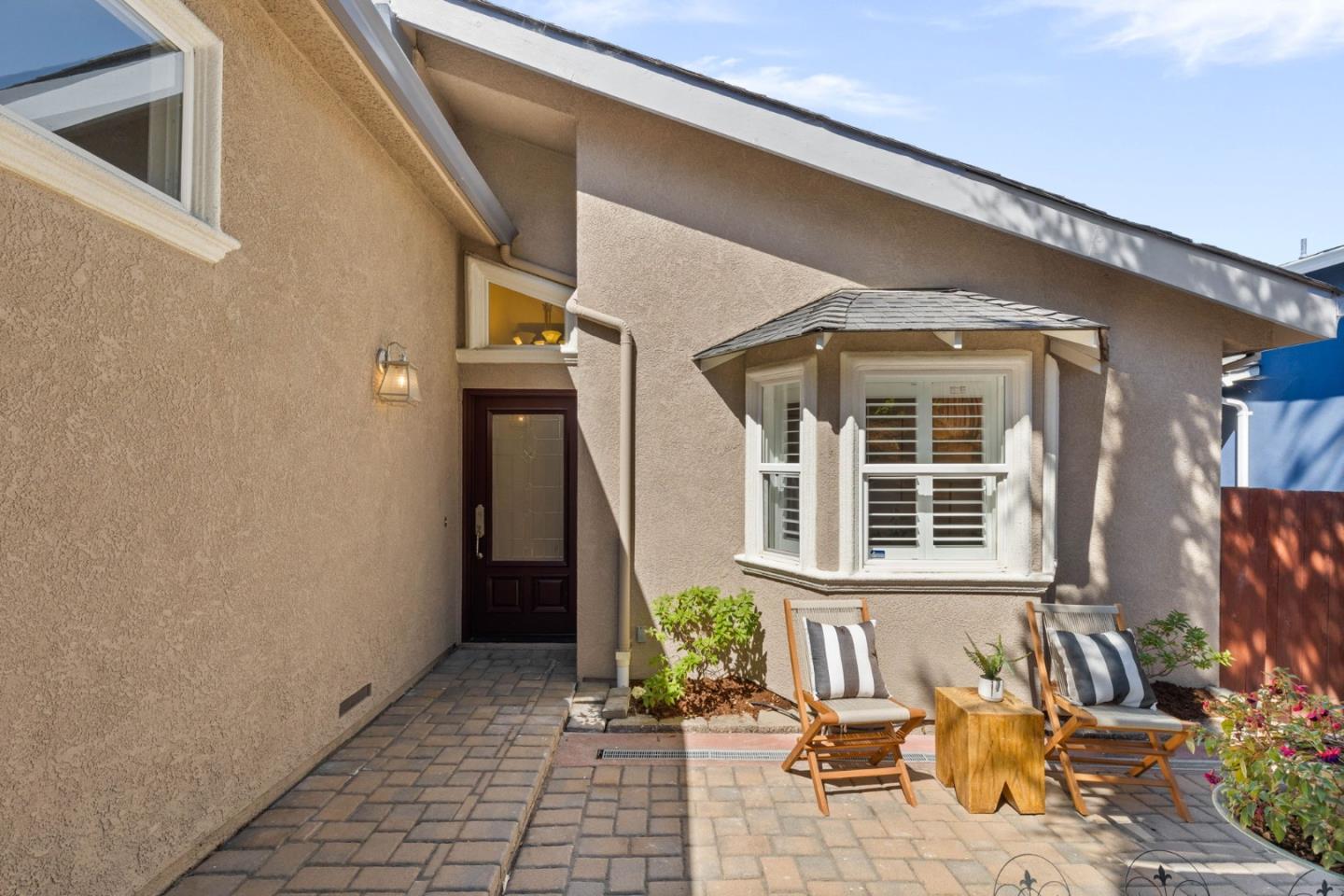 Detail Gallery Image 2 of 28 For 875 Sunset Dr, San Carlos,  CA 94070 - 3 Beds | 2/1 Baths
