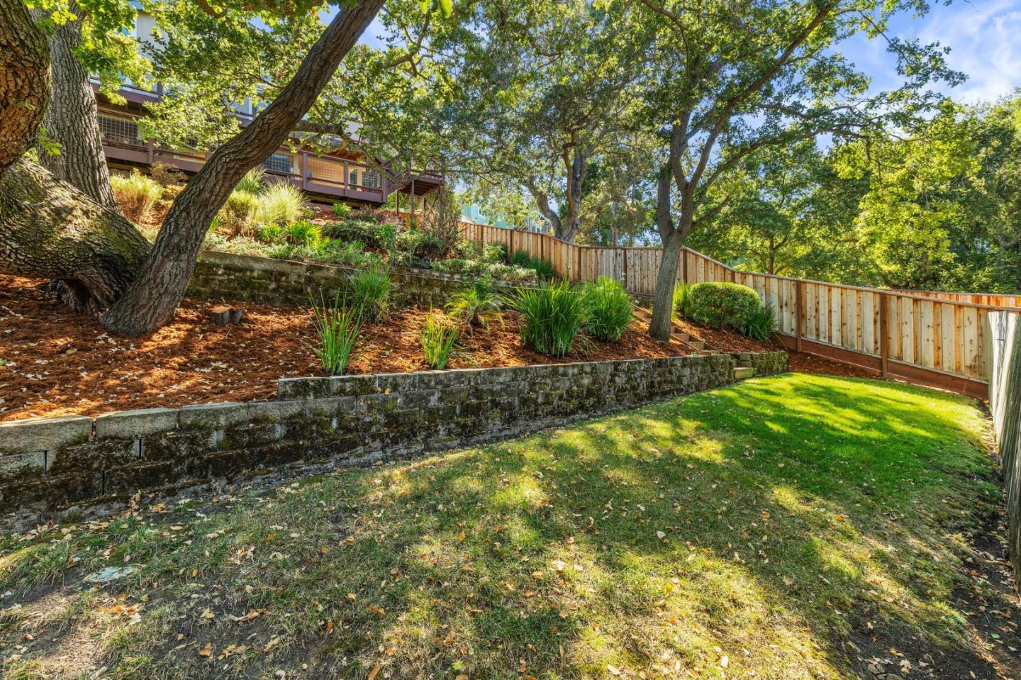 Detail Gallery Image 27 of 28 For 875 Sunset Dr, San Carlos,  CA 94070 - 3 Beds | 2/1 Baths