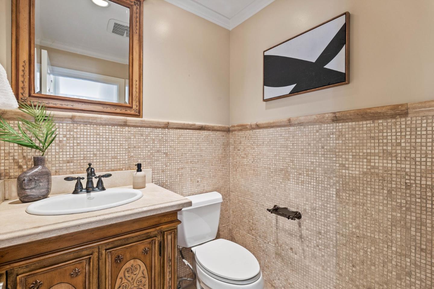 Detail Gallery Image 6 of 28 For 875 Sunset Dr, San Carlos,  CA 94070 - 3 Beds | 2/1 Baths
