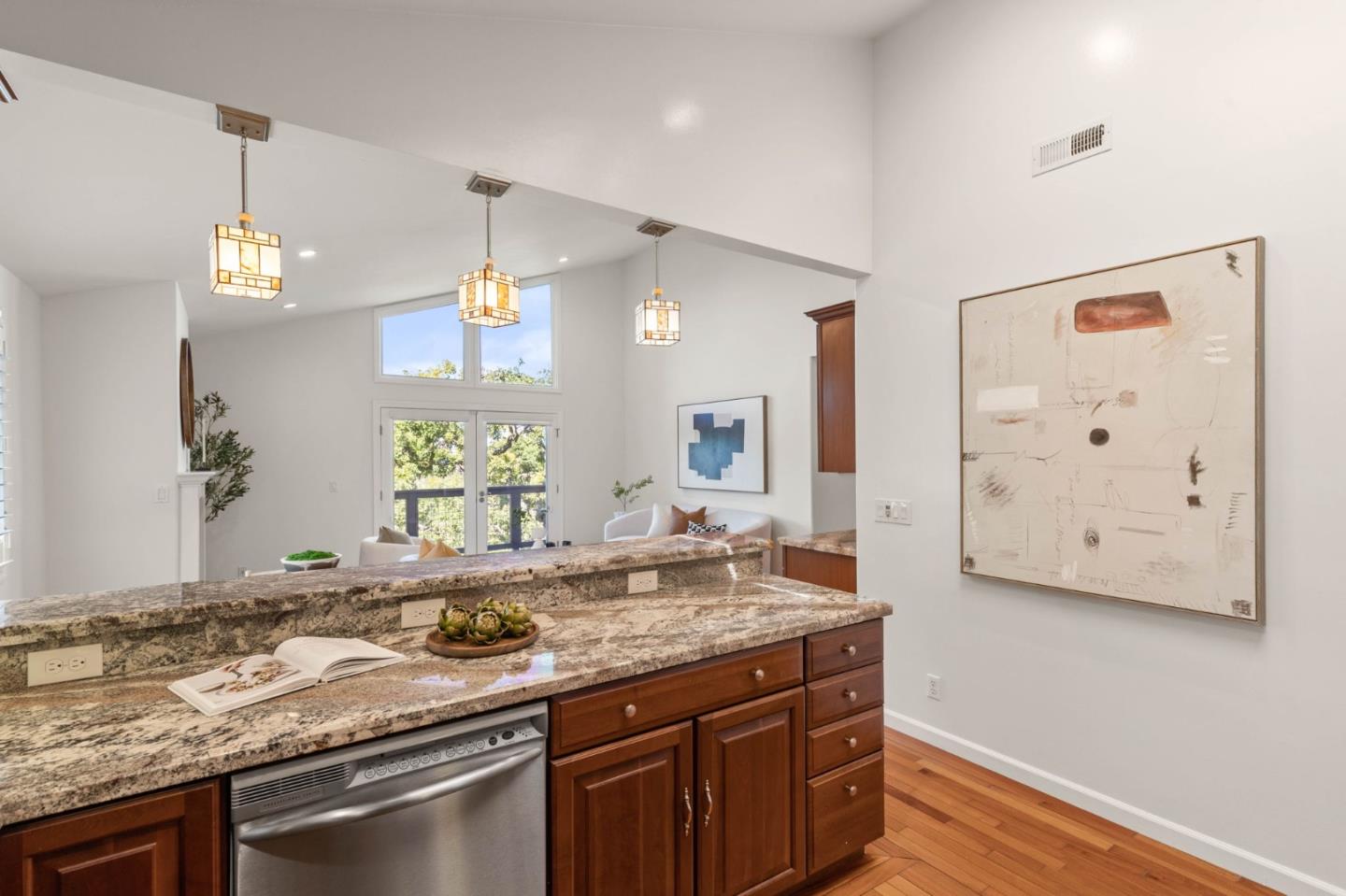 Detail Gallery Image 9 of 28 For 875 Sunset Dr, San Carlos,  CA 94070 - 3 Beds | 2/1 Baths