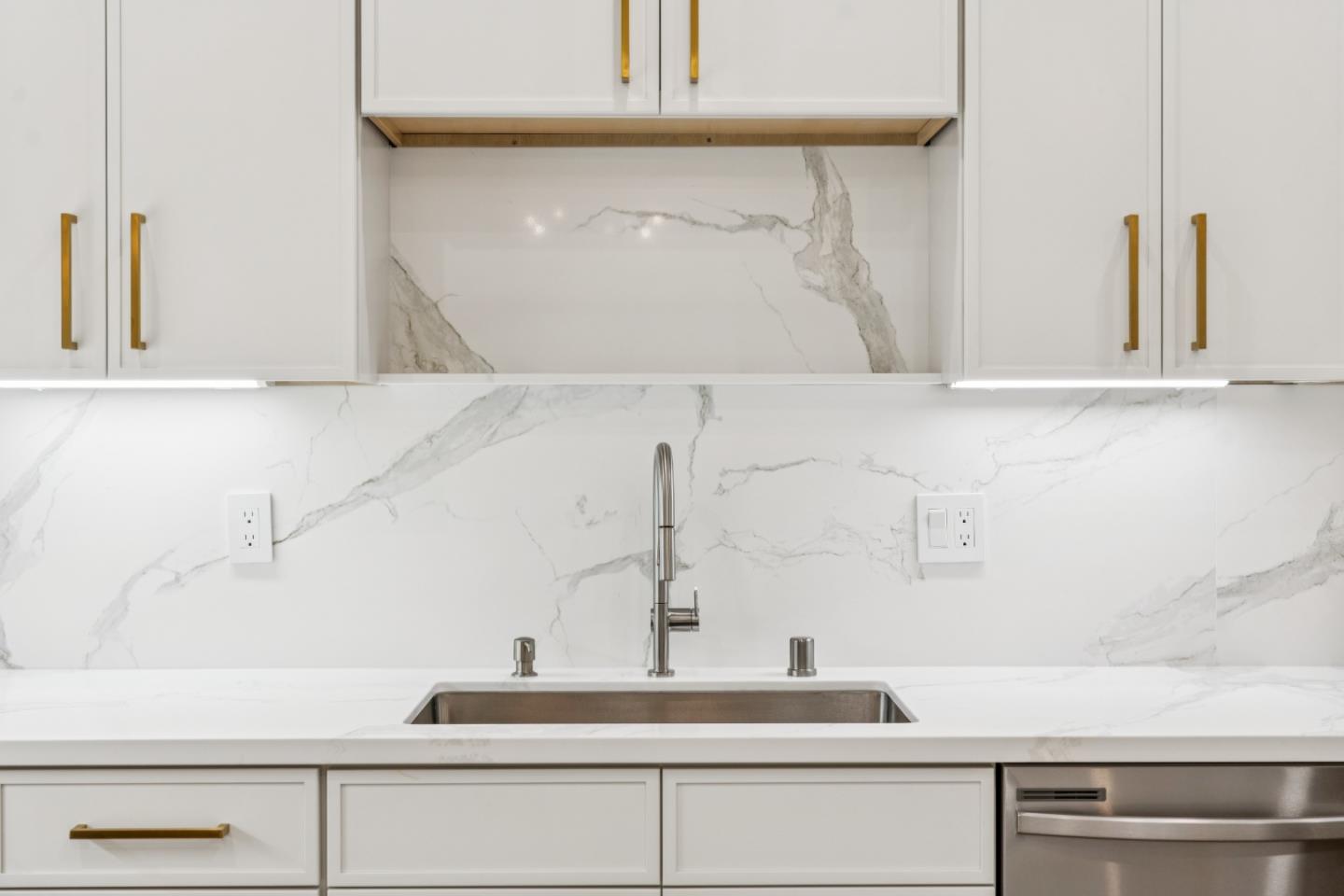 Detail Gallery Image 28 of 120 For 276 Seneca Ave, San Francisco,  CA 94112 - 5 Beds | 5 Baths