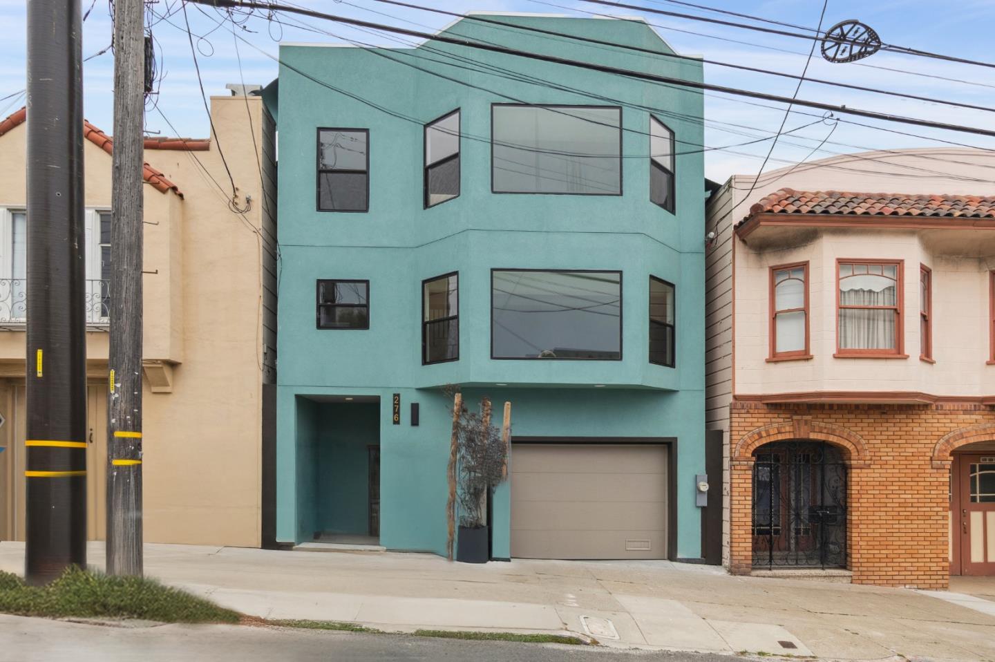 Detail Gallery Image 3 of 120 For 276 Seneca Ave, San Francisco,  CA 94112 - 5 Beds | 5 Baths