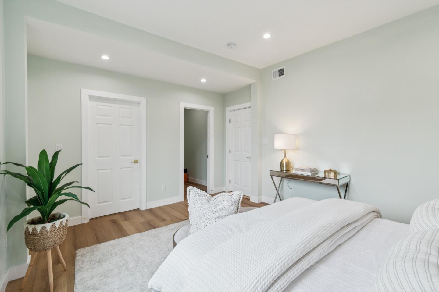 Detail Gallery Image 41 of 120 For 276 Seneca Ave, San Francisco,  CA 94112 - 5 Beds | 5 Baths