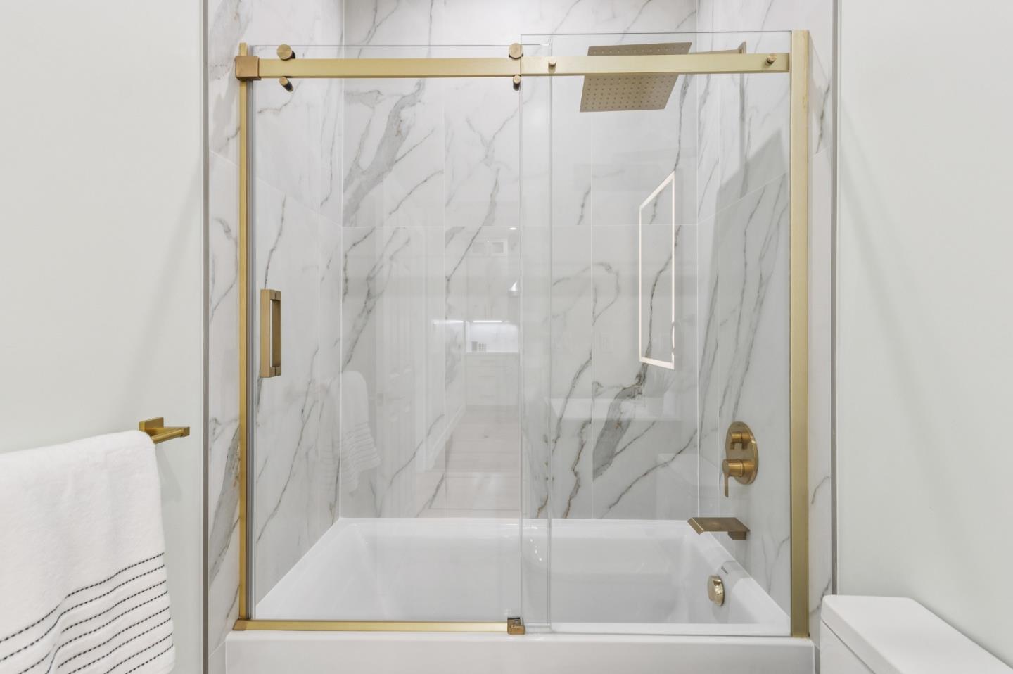 Detail Gallery Image 45 of 120 For 276 Seneca Ave, San Francisco,  CA 94112 - 5 Beds | 5 Baths