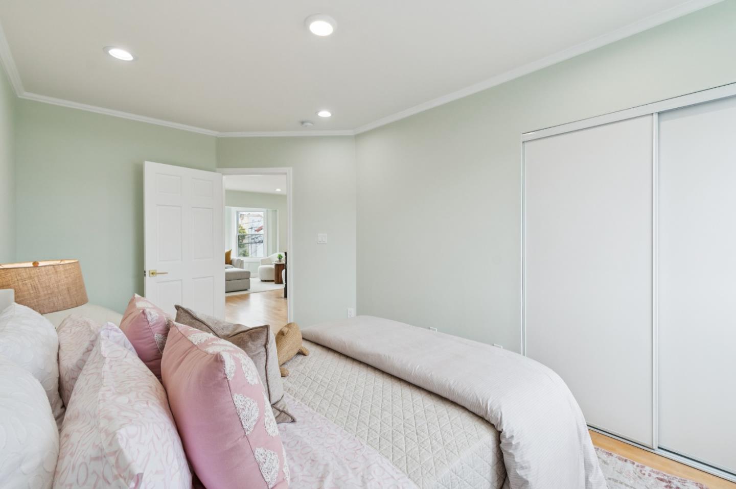 Detail Gallery Image 75 of 120 For 276 Seneca Ave, San Francisco,  CA 94112 - 5 Beds | 5 Baths